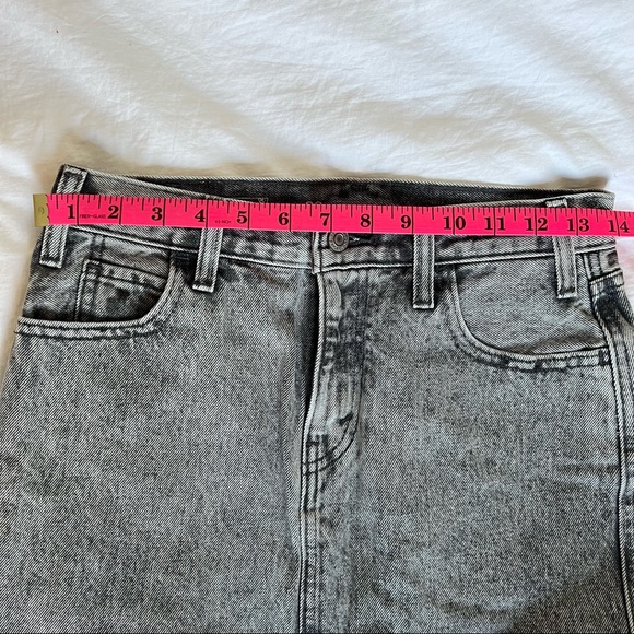 Levi‘s Denim Pencil Skirt - Picture 5 of 10